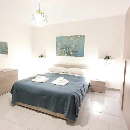 Twin Room Apulia Apartment - Bari Centro Ngoại thất bức ảnh